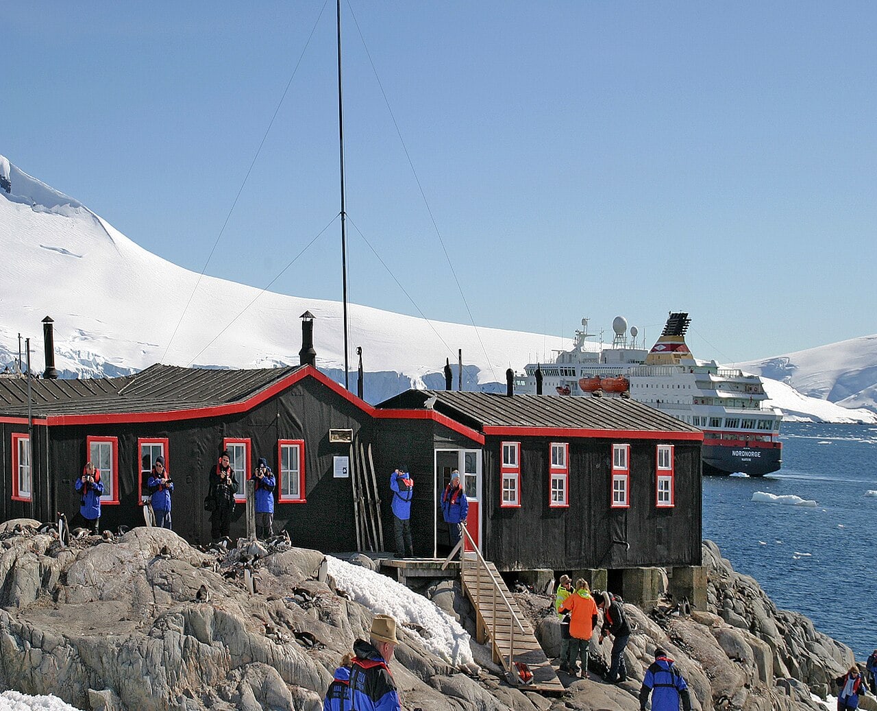 Bransfield House in Port Lockroy auf Goudier Island